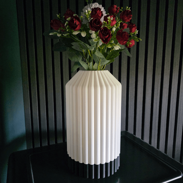 The Lumen Vase Lamp