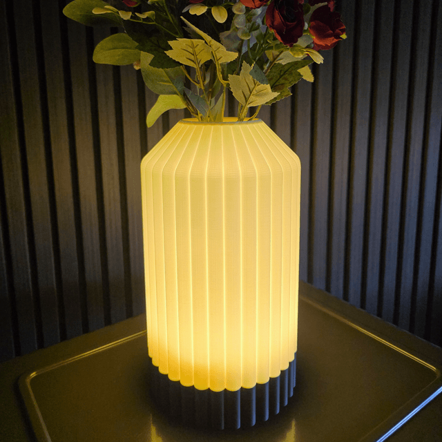 The Lumen Vase Lamp