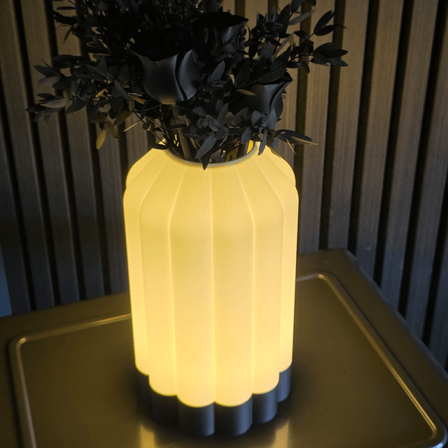 The Tulip Vase Lamp